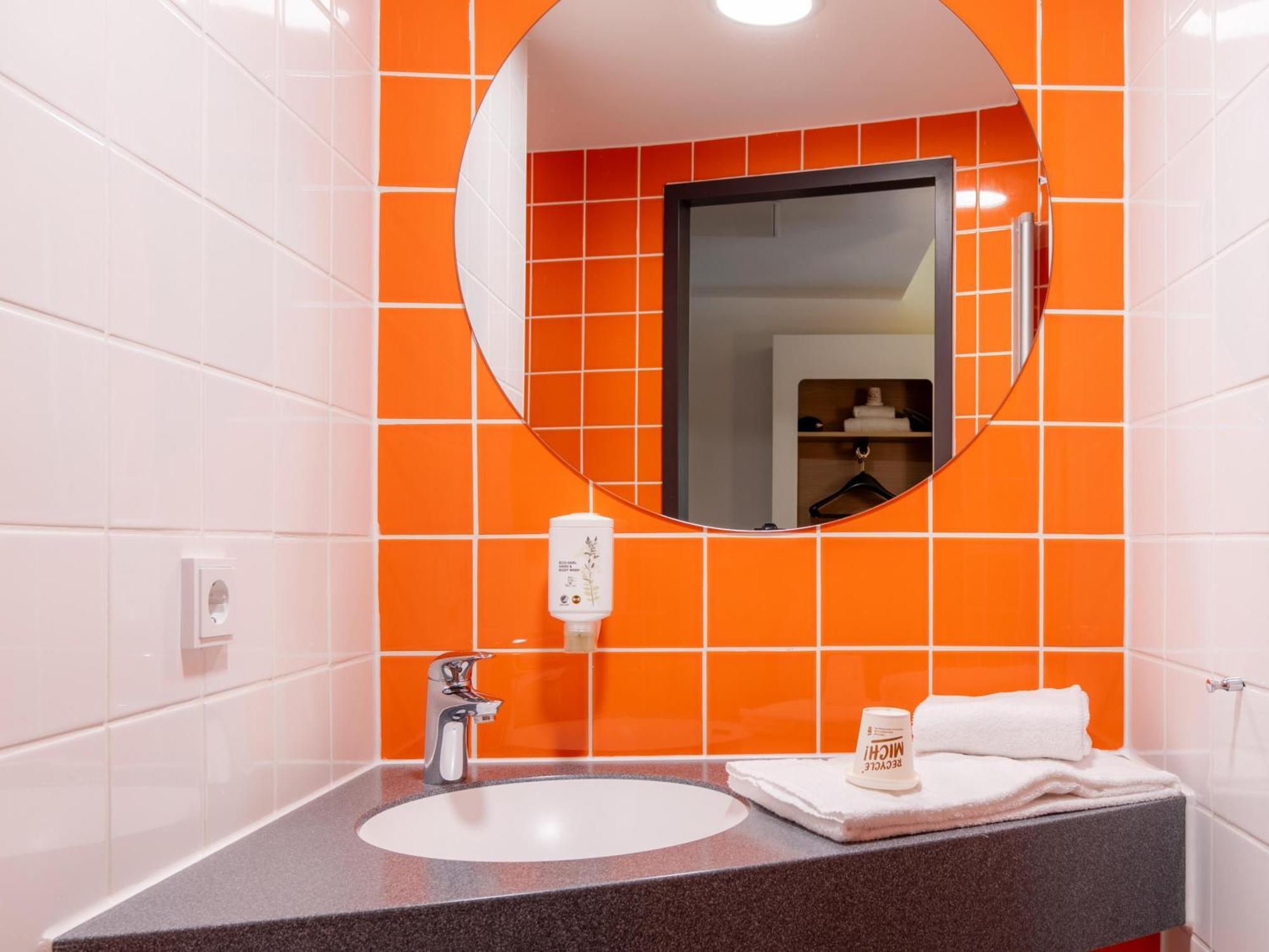 B&B Hotel Stuttgart-Zuffenhausen Ngoại thất bức ảnh