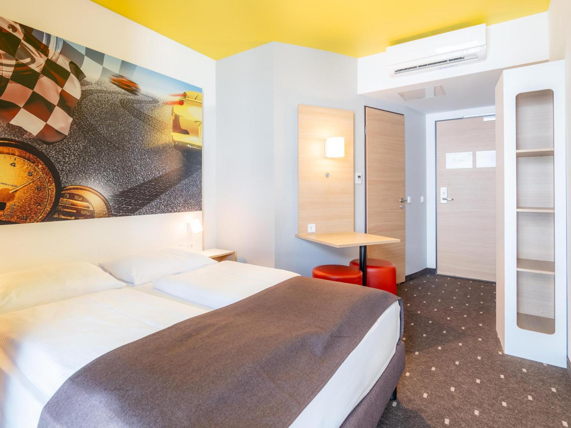 B&B Hotel Stuttgart-Zuffenhausen Ngoại thất bức ảnh
