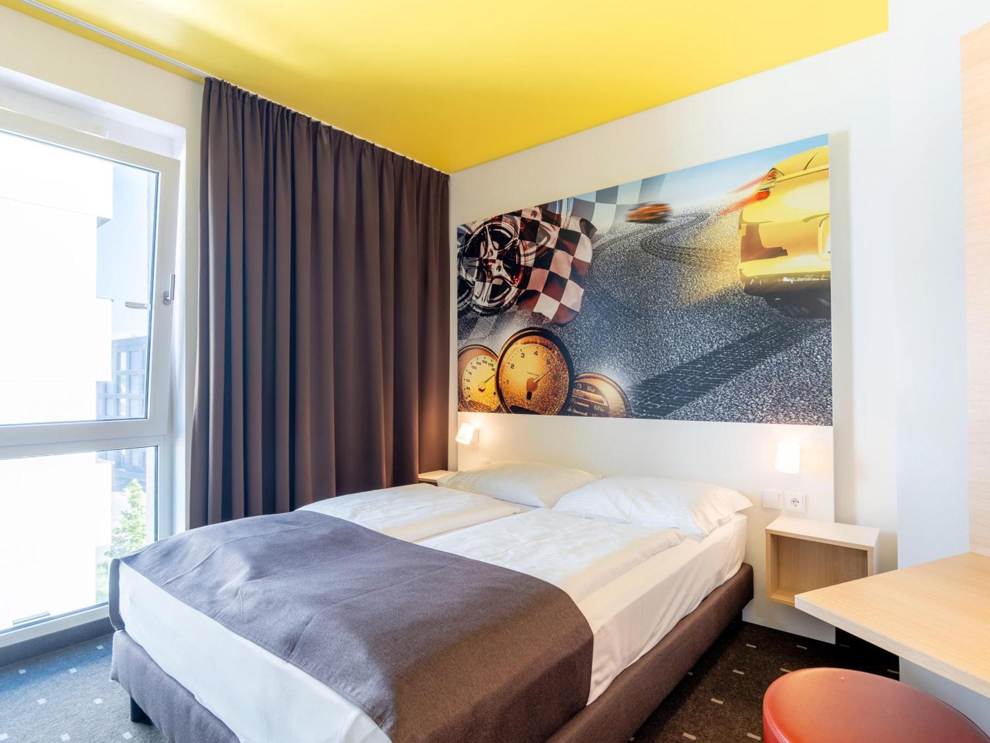 B&B Hotel Stuttgart-Zuffenhausen Ngoại thất bức ảnh