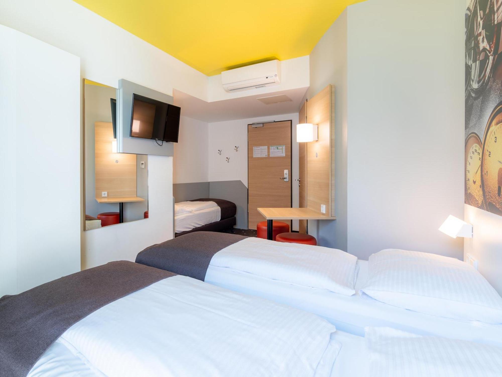 B&B Hotel Stuttgart-Zuffenhausen Ngoại thất bức ảnh