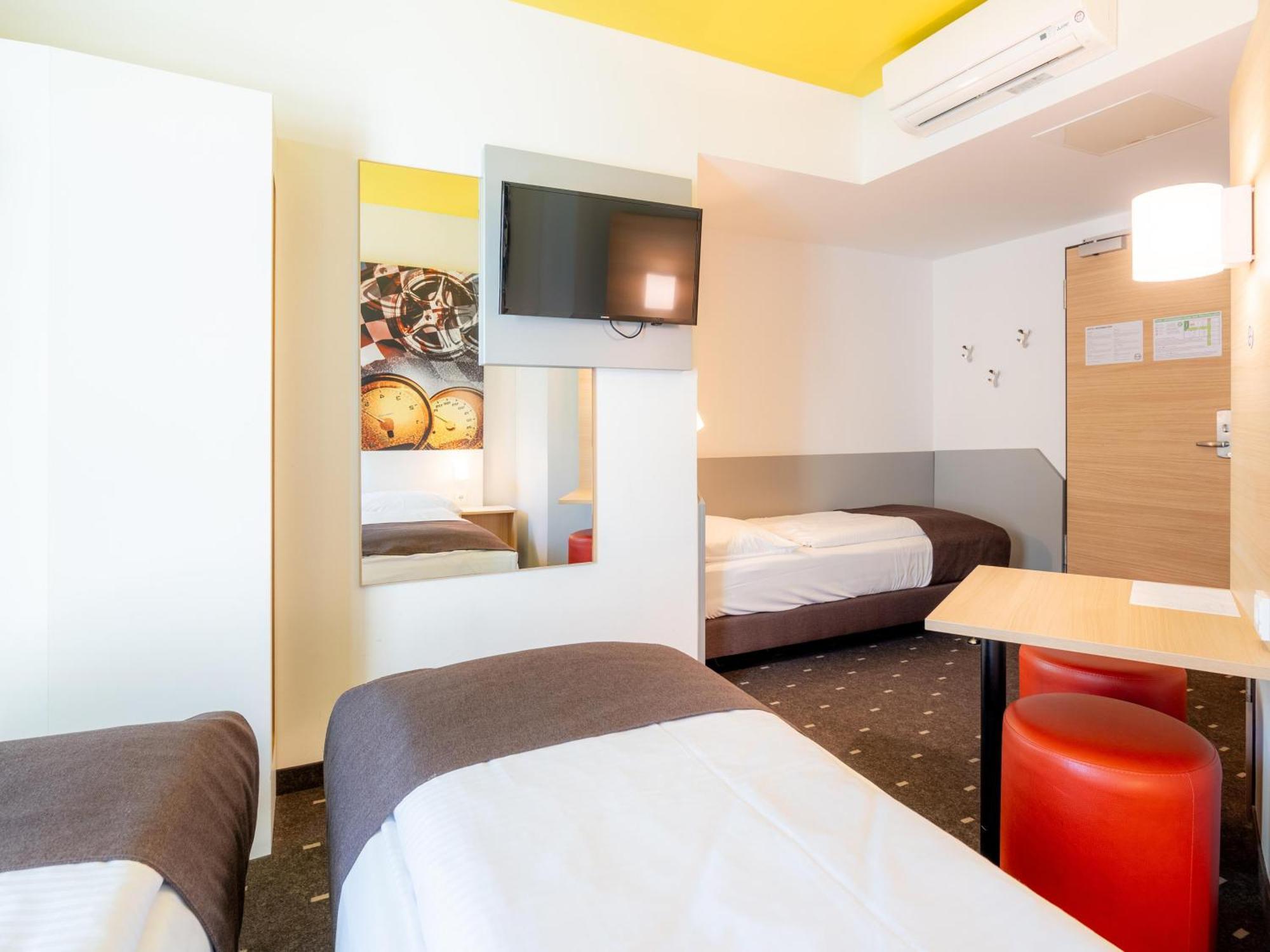 B&B Hotel Stuttgart-Zuffenhausen Ngoại thất bức ảnh