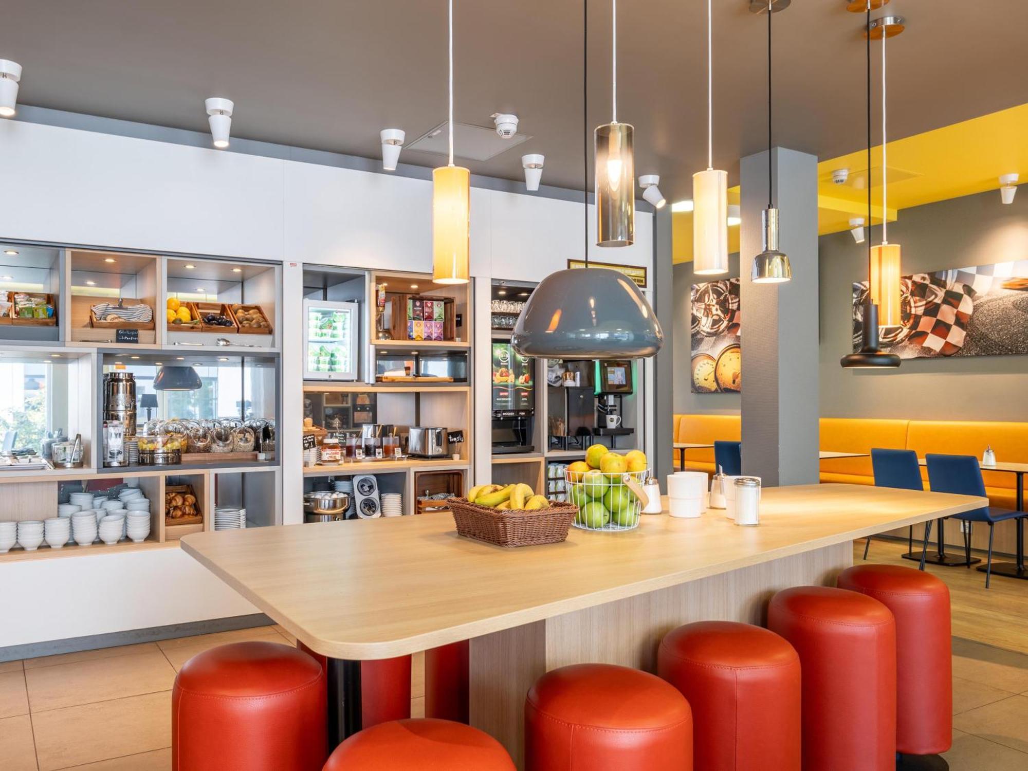 B&B Hotel Stuttgart-Zuffenhausen Ngoại thất bức ảnh