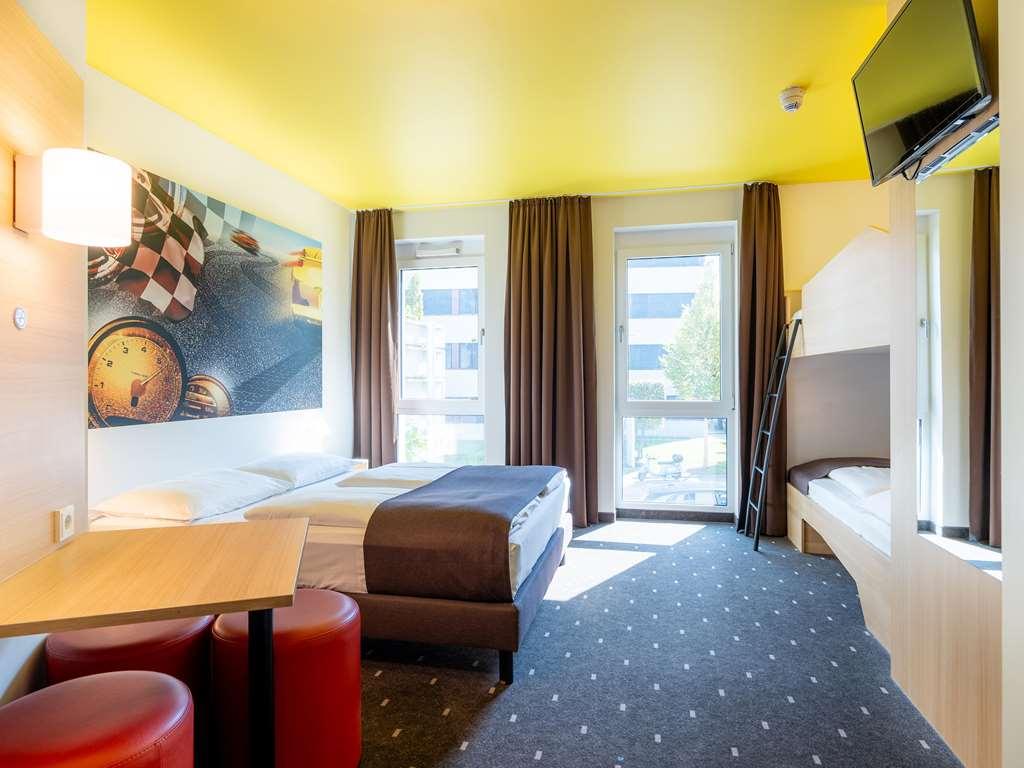 B&B Hotel Stuttgart-Zuffenhausen Phòng bức ảnh